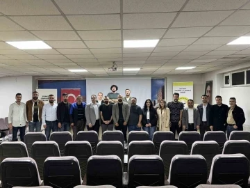 Tatvan&rsquo;da &ldquo;Dijital Habercilik Eğitimi&rdquo; ger&ccedil;ekleştirildi
