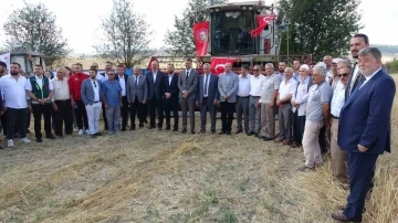 Tavşanlı İsak&ouml;y&rsquo;de &rsquo;Harman kaldırma&rsquo; etkinliği

