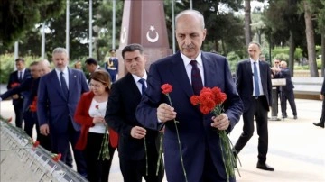 TBMM Başkanı Kurtulmuş Bak&uuml;'de şehitlikleri ziyaret etti