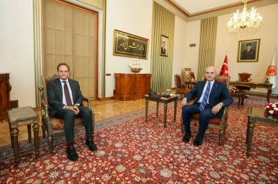 TBMM Başkanı Kurtulmuş, İtalya&rsquo;nın Ankara B&uuml;y&uuml;kel&ccedil;isi Manzo&rsquo;yu kabul etti