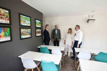 TBMM Başkanı Kurtulmuş, K&uuml;ba&rsquo;da
