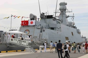 TCG Kınalıada Korveti Japonya&rsquo;da halkın ziyaretine a&ccedil;ıldı

