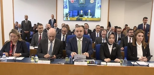 TCMB Başkanı Karahan: &ldquo;Para politikasındaki temkinli duruşun s&uuml;rd&uuml;r&uuml;lmesiyle enflasyonun istikrarlı olarak gerileyeceğini &ouml;ng&ouml;r&uuml;yoruz&rdquo;
