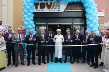 TDV Kitabevi ile ESOG&Uuml; Diyanet Gen&ccedil; Ofis dualarla a&ccedil;ıldı
