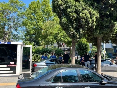 Tedavi g&ouml;rd&uuml;ğ&uuml; hastanenin bah&ccedil;esinde silahlı saldırıya uğradı