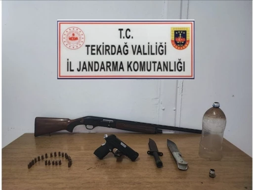 Tekirdağ&rsquo;da uyuşturucu ve silah operasyonlarında &ccedil;ok sayıda malzeme ele ge&ccedil;irildi

