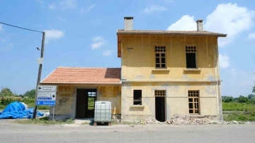 Tekkek&ouml;y&rsquo;de tarihi yapılar yeniden hayat buluyor
