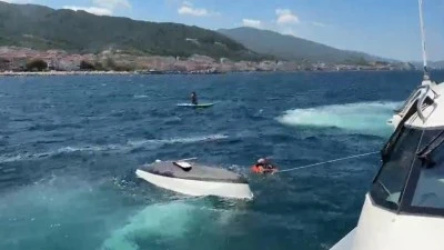 Teknesi alabora olan kişiyi Sahil G&uuml;venlik ekipleri kurtardı