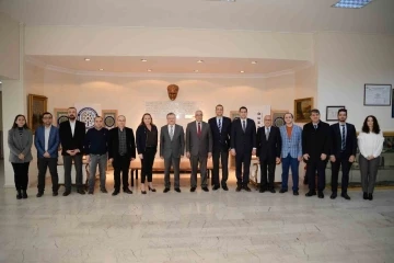 Teknolojik d&ouml;n&uuml;ş&uuml;mde BU&Uuml; ve Coşkun&ouml;z Eğitim Vakfı ortaklığı