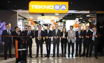 Teknosa, İstinyePark mağazasını m&uuml;şteri odaklı yeni konsepte d&ouml;n&uuml;şt&uuml;rd&uuml;
