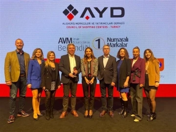 Teknosa t&uuml;ketici oylarıyla yine birinci se&ccedil;ildi
