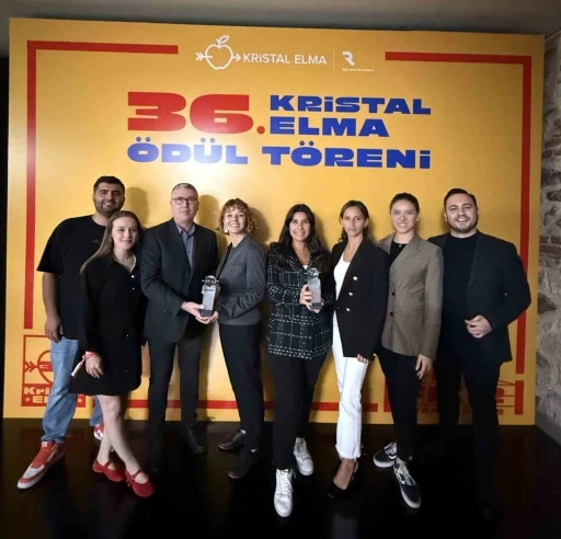 Teknosa&rsquo;ya Kristal Elma&rsquo;da 4 &ouml;d&uuml;l birden
