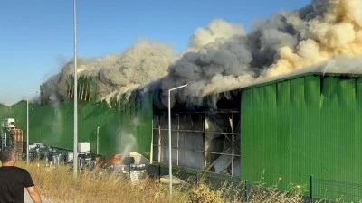 Teks&uuml;t fabrikasındaki yangınla ilgili 7 kişi g&ouml;zaltına alındı