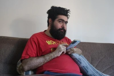 Telefon bağımlısı Barış, tedaviyi reddetti! 