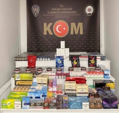 TEM&rsquo;de durdurulan ara&ccedil;ta ka&ccedil;ak t&uuml;t&uuml;n ve &ccedil;ay ele ge&ccedil;irildi
