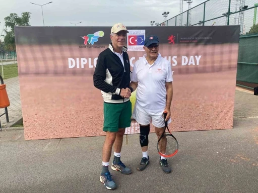 Tenis Federasyonu&rsquo;nda &rsquo;Diplomatik Tenis G&uuml;n&uuml;&rsquo; d&uuml;zenlendi
