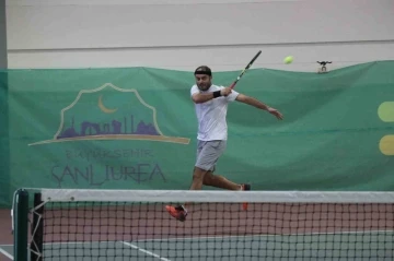 Tenis turnuvasında kupalar sahiplerini buldu
