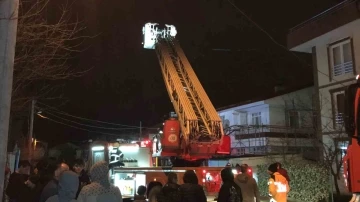 Terastan y&uuml;kselen dumanlar korkuttu
