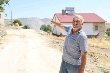 Termik santralden yayılan k&ouml;m&uuml;r k&uuml;l&uuml; k&ouml;yl&uuml;y&uuml; kanser etti
