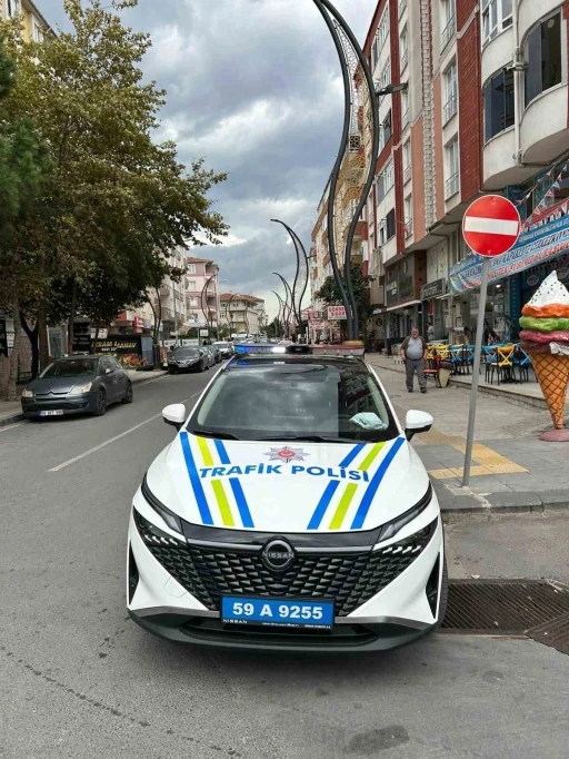 Ters y&ouml;n kuralına uymayan s&uuml;r&uuml;c&uuml;lere 1 milyon lira ceza kesildi
