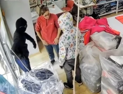 Terzi Fatma, hırsızlık ş&uuml;phelilerine direndi
