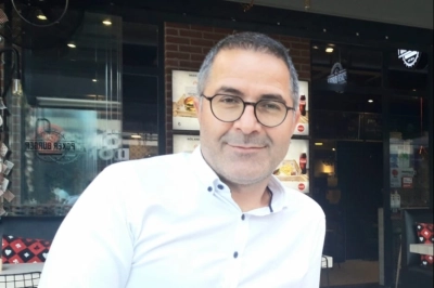 Tezyapı İnşaat Kurucu Ortağı Kamber Tezik: D&uuml;n &Ccedil;arık Giyen Babam, Bug&uuml;n G&ouml;r&uuml;nt&uuml;l&uuml; Telefon ile Konuşuyor