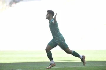 TFF 2. Lig: Bursaspor: 4 - Arnavutk&ouml;y Belediyespor: 1

