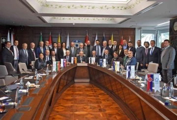 TFF Başkanı B&uuml;y&uuml;kekşi: "İzmir, benim i&ccedil;in &ccedil;ok &ouml;nemli"
