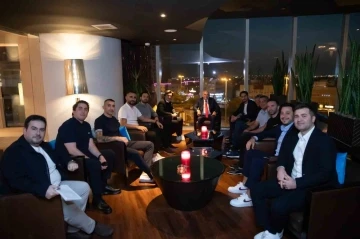 TFF Başkanı B&uuml;y&uuml;kekşi, T&uuml;rk futbolunun unutulmaz isimleriyle bir araya geldi
