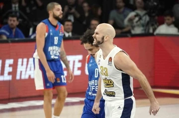 THY Euroleague: Anadolu Efes: 84 - Fenerbah&ccedil;e: 89
