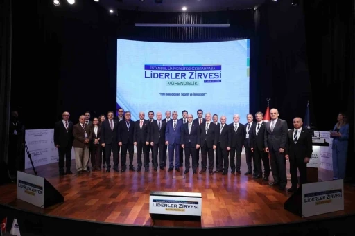 Ticaret Bakanı &Ouml;mer Bolat:&rdquo; T&uuml;rk otomotiv end&uuml;strisi &uuml;lkemizin y&uuml;z akı sekt&ouml;rlerinden biri olarak &ouml;ne &ccedil;ıkmaktadır&rdquo;
