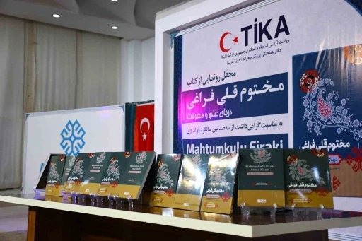 TİKA Afganistan&rsquo;da T&uuml;rk d&uuml;nyasının iki &ouml;nemli şahsiyetini kitaplarla tanıttı
