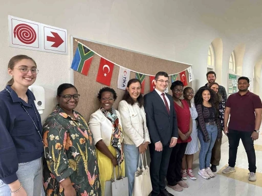 TİKA&rsquo;dan G&uuml;ney Afrika&rsquo;daki Stellenbosch &Uuml;niversitesine ekipman desteği
