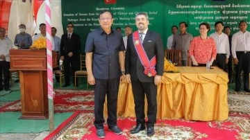 TİKA'ya T&uuml;rkiye-Kambo&ccedil;ya ilişkilerine sağladığı katkıdan dolayı devlet nişanı verildi