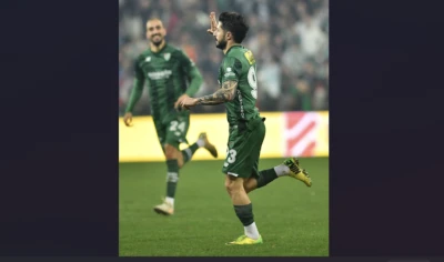 Timsah 3 Puanı Aldı ! 