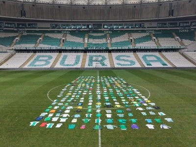 Timsah Arena'da 300 koleksiyonluk formayla dev koreografi