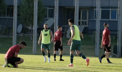 Timsah'tan bol goll&uuml; hazırlık!