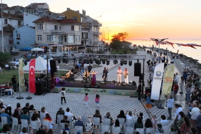 Tirilye&rsquo;de 2. Zeytin &Ccedil;i&ccedil;eği Festivali Başladı