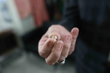 Tırnaktan bile k&uuml;&ccedil;&uuml;k İncil, g&ouml;renleri hayrete d&uuml;ş&uuml;r&uuml;yor