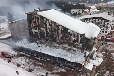 TMMOB Bursa, Uludağ'da &uuml;&ccedil; kişinin hayatını kaybettiği Kervansaray Otel yangınına ilişkin inceleme raporunu yayımladı