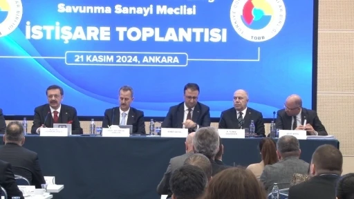 TOBB Başkanı Hisarcıklıoğlu: "Yapay zeka ve siber g&uuml;venlik gibi alanlarda &ouml;zg&uuml;n teknolojiler geliştirmeye odaklanmalıyız"
