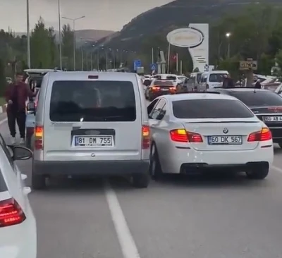 Tokat&rsquo;ta d&uuml;ğ&uuml;n konvoyunda tehlikeli gelenek
