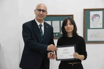 Tomris Uyar&rsquo;ın &ouml;yk&uuml;s&uuml;n&uuml; &ccedil;izgilerle anlattılar