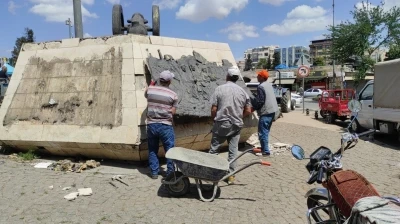Top&ccedil;u Meydanı&rsquo;nın simgesi 12&rsquo;ler anıtı yenileniyor
