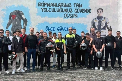 Toplu taşıma şof&ouml;rleri ve motosiklet s&uuml;r&uuml;c&uuml;leri bilgilendirildi
