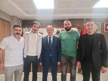 Tortumspor&rsquo;dan &Ccedil;akmur&rsquo;a nezaket ziyareti
