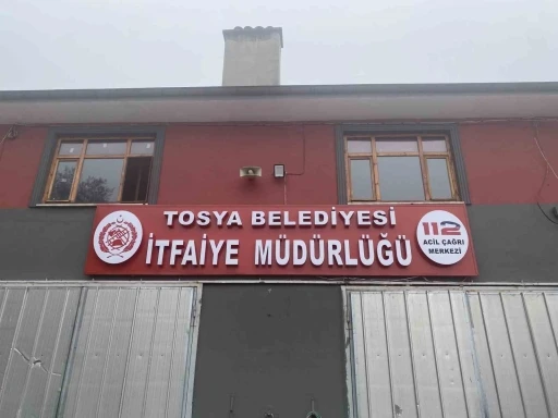 Tosya itfaiyesi bir yılda 31 bina yangınına m&uuml;dahale etti
