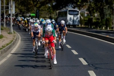 Tour of İstanbul'un &uuml;&ccedil;&uuml;nc&uuml; etabında galip, ka&ccedil;ış grubundan &ccedil;ıktı