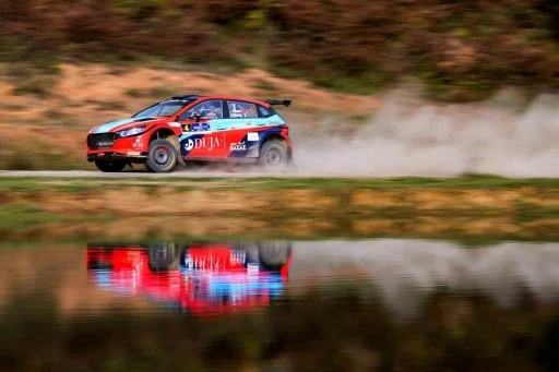 Toz duman arasında liderlik m&uuml;cadelesi