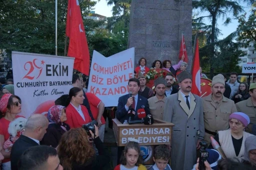 Trabzon&rsquo;da Cumhuriyet i&ccedil;in y&uuml;r&uuml;d&uuml;ler
